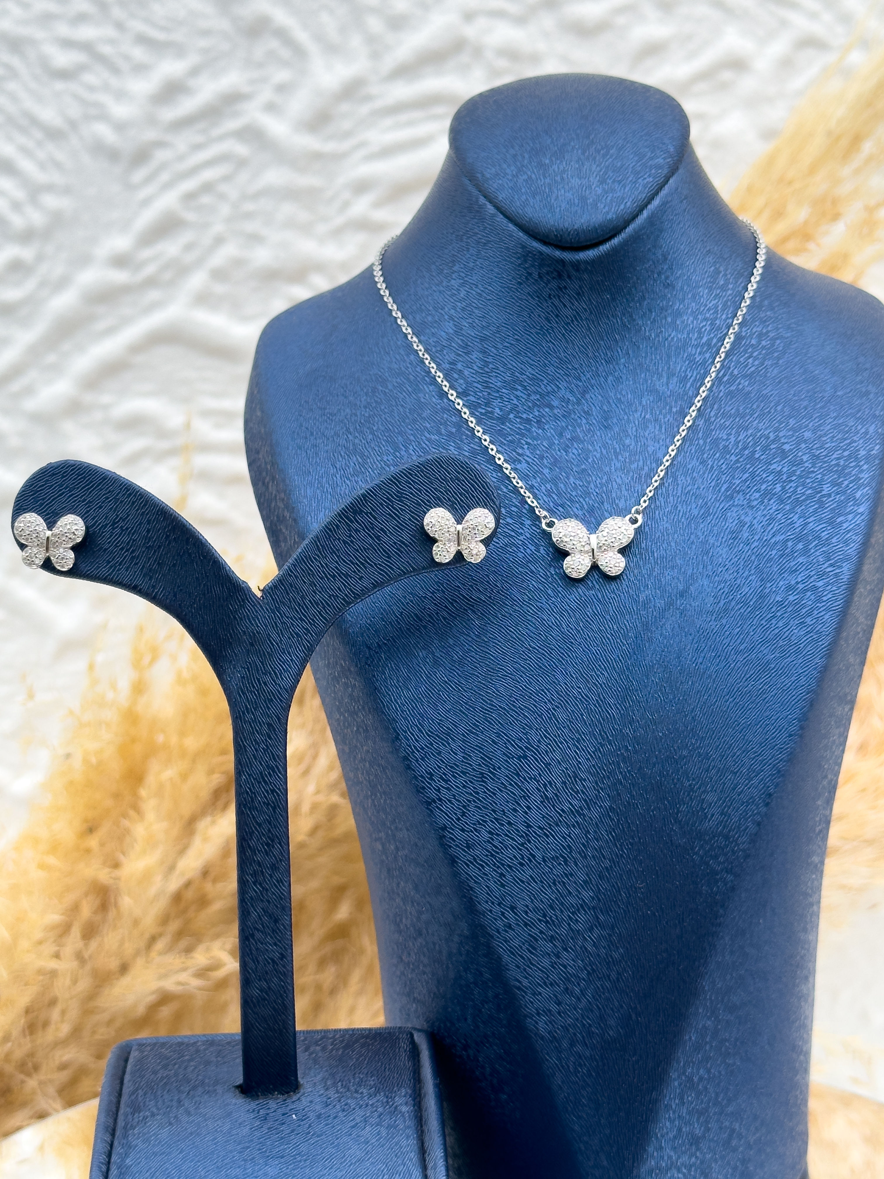 925 Ayar Gümüş Kelebek Modeli Taşlı Kolye Küpe 2’li Kadın Seti